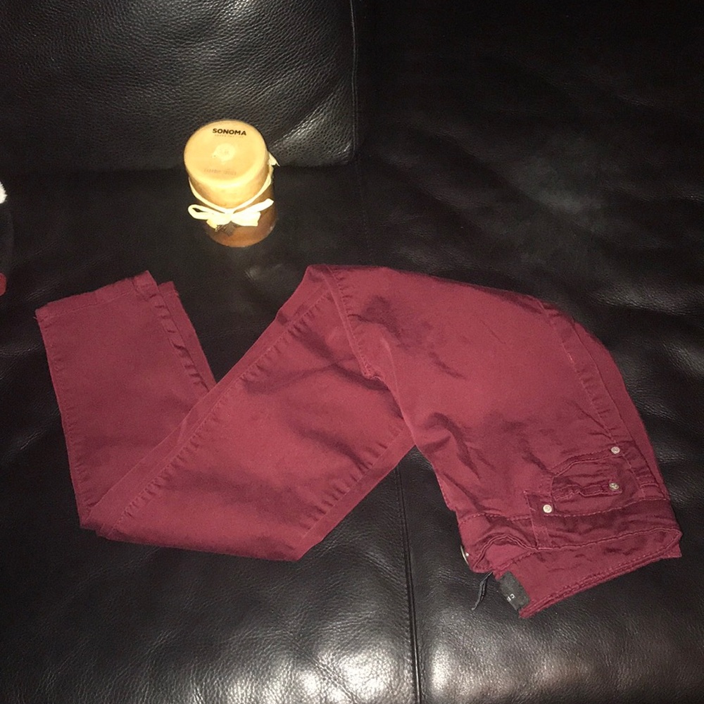 🌟🌟DARK MAROON COLORED STRAIGHT LEGGED JEANS 👖 - Picture 4 of 8